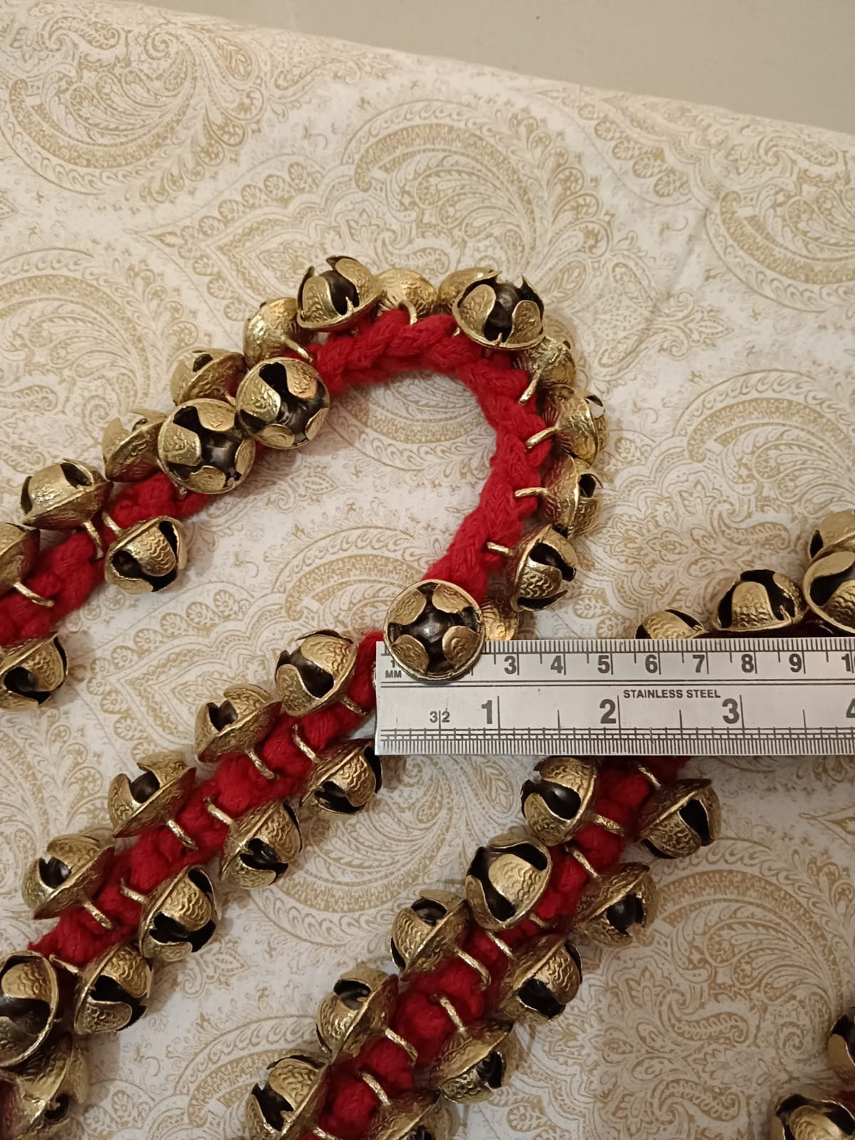 50+50 in 2.5 cms Red threads 1